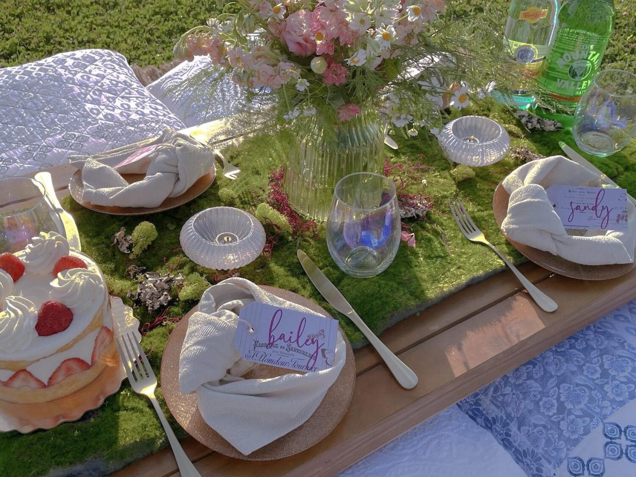 Cottagecore picnic | Cottagecore picnic, Picnic, Cottage core picnic Cottagecore picnic | Cottagecore picnic, Picnic, Cottage core picnic